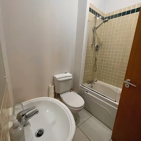 Dublin Centre 2-Bed Apt Sleeps 6 Near Attractions