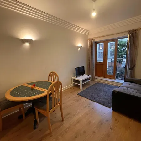 Entire In Heart Of Apartment