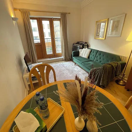 Daire Dublin Centre 2-Bed Apt Sleeps 6 Near Attractions Dublin